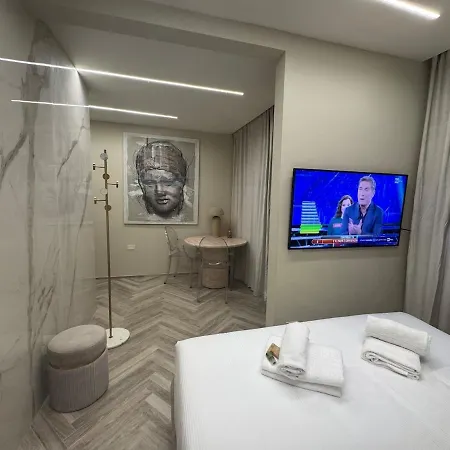 Aphrodite With Jacuzzi Pool *